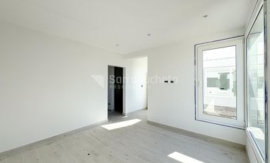 Venta casa 4 ambientes a estrenar con jardín y piscina en Prados del Oeste 1.