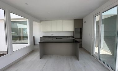 Venta casa 4 ambientes a estrenar con jardín y piscina en Prados del Oeste 1.