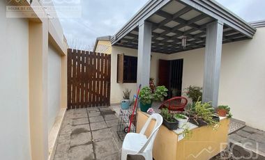 Casa en Meglioli casi Av. Punta de Rieles