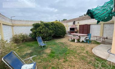 Casa en Meglioli casi Av. Punta de Rieles