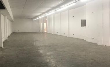 Venta Local  Avenida Libertador  Olivos  (230 m2)