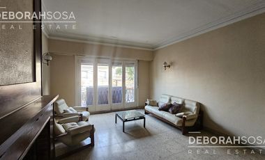 Venta Casa 5 ambientes con parque más locales comerciales en Boulogne - Chalet de estilo!