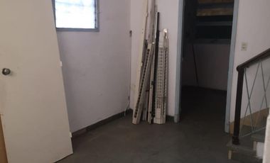 Venta Casa 5 ambientes con parque más locales comerciales en Boulogne - Chalet de estilo!