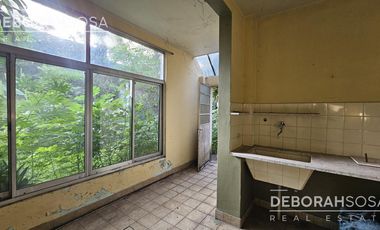 Venta Casa 5 ambientes con parque más locales comerciales en Boulogne - Chalet de estilo!