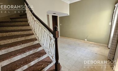 Venta Casa 5 ambientes con parque más locales comerciales en Boulogne - Chalet de estilo!