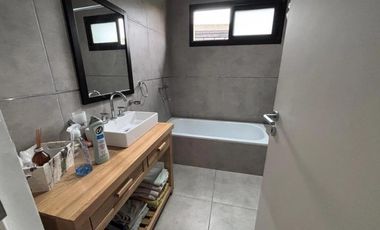 Alquiler Casa en San Sebastian Area 2 4 ambientes