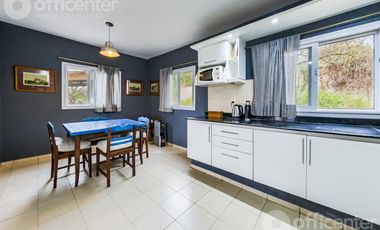 Casa en Venta en la Granja 300 M2 con Pileta