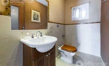 Casa en Venta en la Granja 300 M2 con Pileta