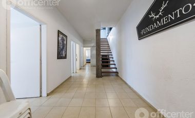 Casa en Venta en la Granja 300 M2 con Pileta