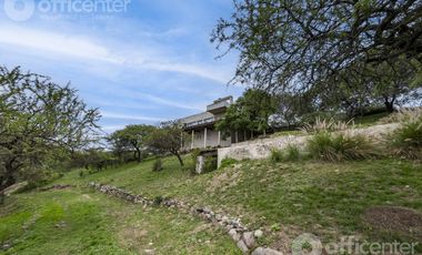 Casa en Venta en la Granja 300 M2 con Pileta