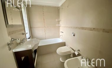 Departamento de 3 dormitorios en venta en Lomas de Zamora