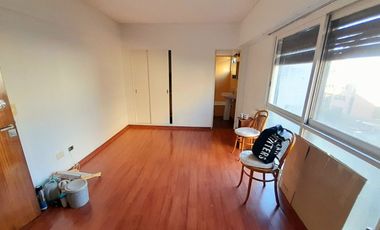Olivos - Excelente ubicación! Monoambiente con Cocina separada y vista abierta!