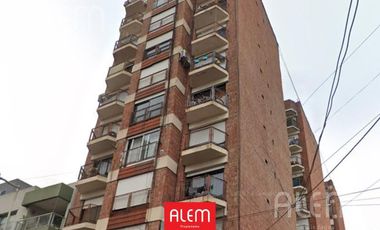 Departamento 2 ambientes en venta en Lomas