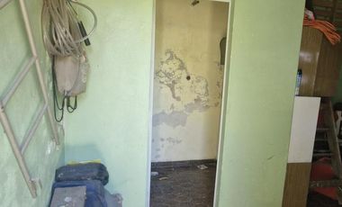 Venta casa 4 ambientes con jardín y cochera en Sarandi