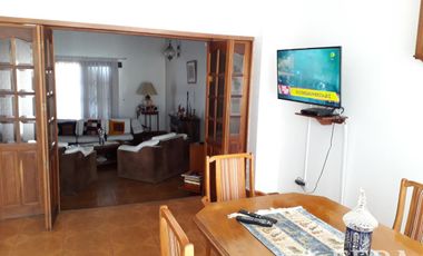Venta casa chalet 4 ambientes con piscina en Don Bosco