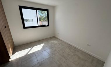 VENTA PH 2 ambientes en primer piso con balcón al contrafrente en San José, Mar del Plata