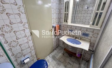 Venta de casa 3 ambientes con cochera cubierta y patio en Morón sur