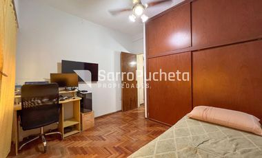Venta de casa 3 ambientes con cochera cubierta y patio en Morón sur