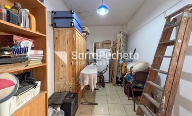 Venta de casa 3 ambientes con cochera cubierta y patio en Morón sur