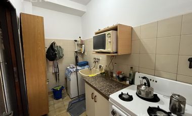 Venta de casa 4 ambientes con cochera y fondo libre en Wilde