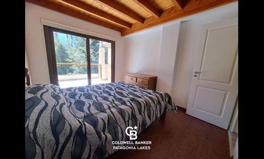 VENTA Departamento 2 dorm Amoblado Balcón Cochera y Baulera Complejo Patagonia Villa La Angostura