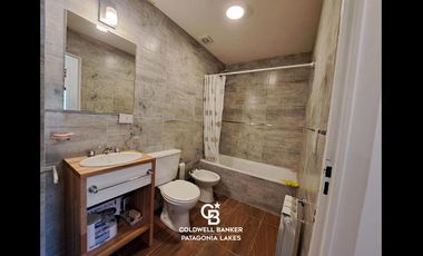 VENTA Departamento 2 dorm Amoblado Balcón Cochera y Baulera Complejo Patagonia Villa La Angostura