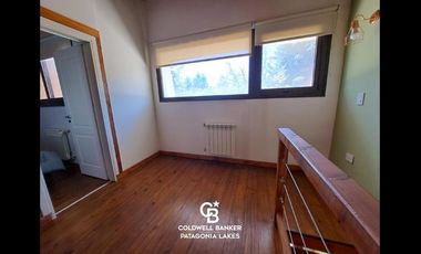 VENTA Departamento 2 dorm Amoblado Balcón Cochera y Baulera Complejo Patagonia Villa La Angostura