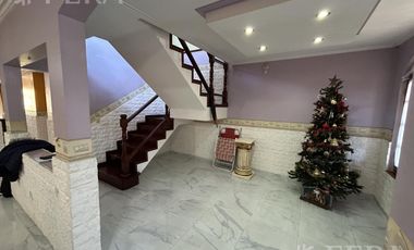 Venta Casa 6 ambientes con cochera y quincho en San Jose