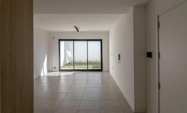 PH en Venta en San Jose PB con Jardín y Cochera