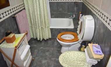 VENTA PH 4 AMBIENTES REFACCIONADO CON TERRAZA
