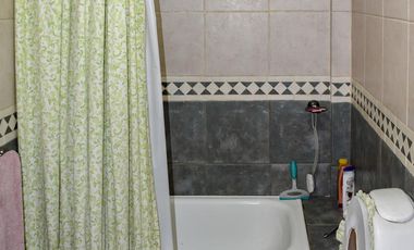 VENTA PH 4 AMBIENTES REFACCIONADO CON TERRAZA