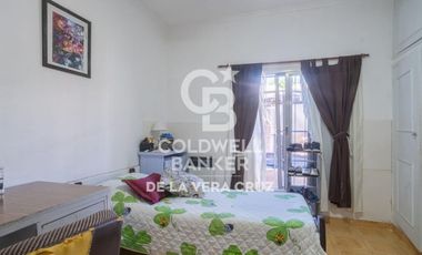 Casa  3 dormitorios, con patio y cochera en Fomento 9 de julio