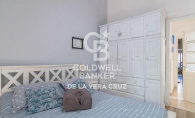 Casa  3 dormitorios, con patio y cochera en Fomento 9 de julio