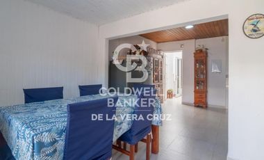 Casa  3 dormitorios, con patio y cochera en Fomento 9 de julio