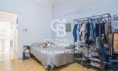 Casa  3 dormitorios, con patio y cochera en Fomento 9 de julio