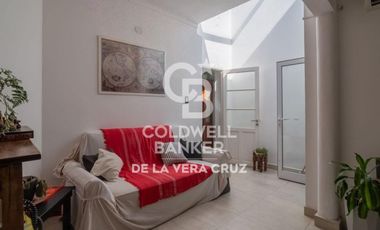 Casa  3 dormitorios, con patio y cochera en Fomento 9 de julio