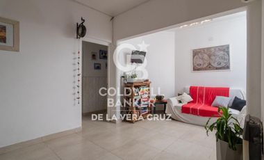 Casa  3 dormitorios, con patio y cochera en Fomento 9 de julio