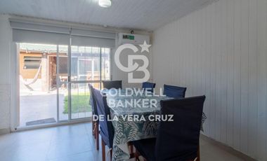 Casa  3 dormitorios, con patio y cochera en Fomento 9 de julio