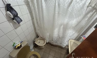 Venta de Casa 3 ambientes con cochera, parrilla y jardín en Hudson