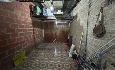 Venta de Casa 3 ambientes con cochera, parrilla y jardín en Hudson