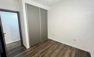 Moderna casa en venta tres dormitorios, apta crédito !!