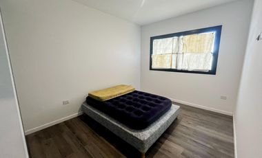 Moderna casa en venta tres dormitorios, apta crédito !!