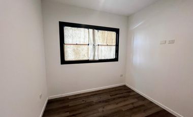 Moderna casa en venta tres dormitorios, apta crédito !!