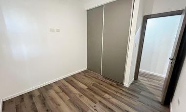 Moderna casa en venta tres dormitorios, apta crédito !!