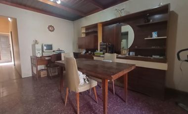 VENTA CASA 4 AMB CON COCHERA CASEROS