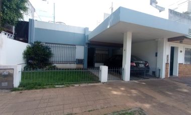 VENTA CASA 4 AMB CON COCHERA CASEROS