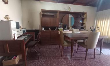 VENTA CASA 4 AMB CON COCHERA CASEROS