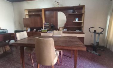 VENTA CASA 4 AMB CON COCHERA CASEROS