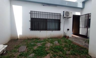 VENTA CASA 4 AMB CON COCHERA CASEROS