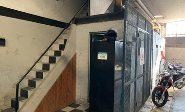 VENTA Galpón  con oficina Barrio Azcuenaga Permuta RENOVADO EXCELENTE ESTADO